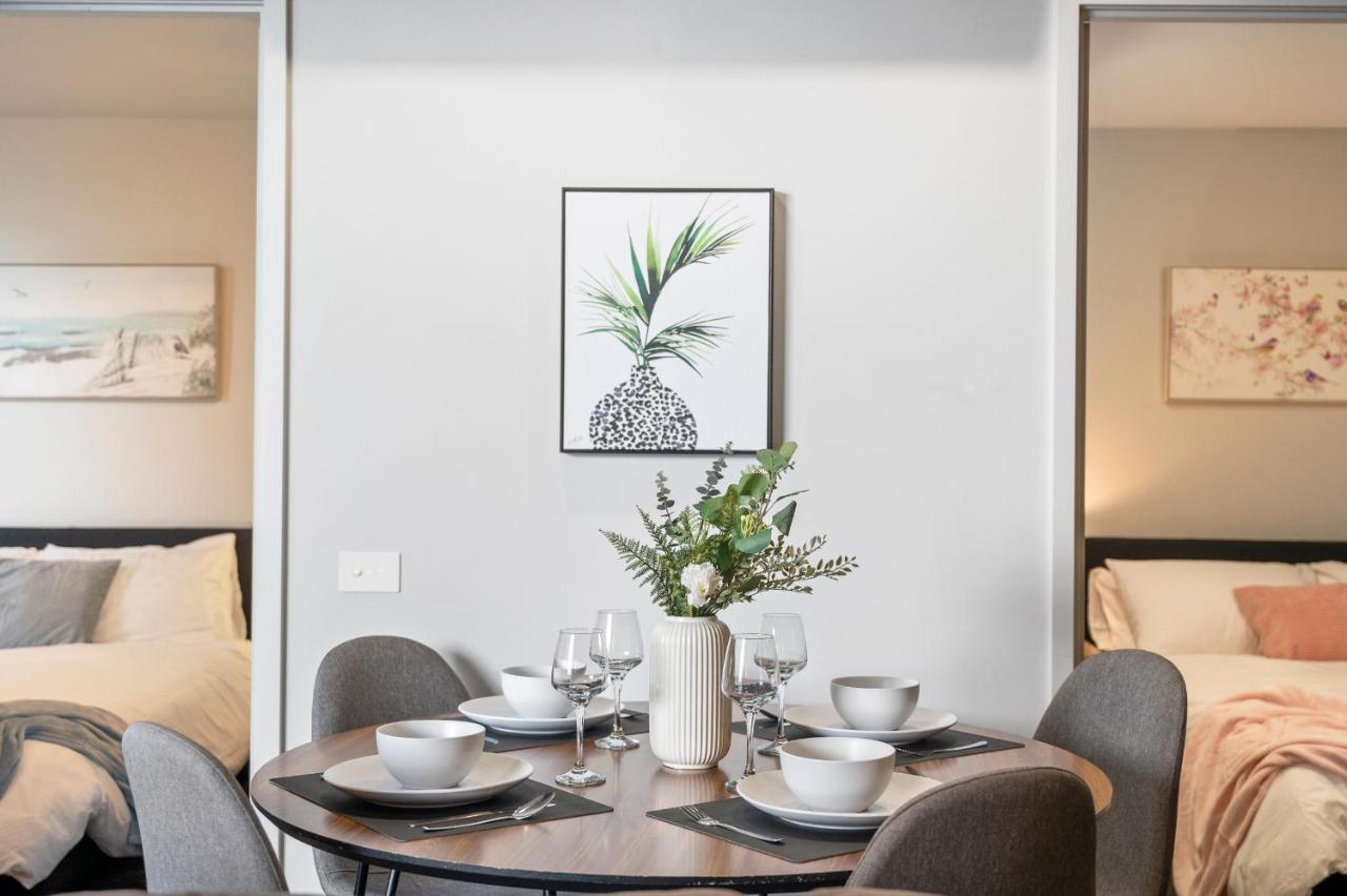 Rooftop Pool 2Br Apt At Marvel Stadium With Free Parking — Photos 2
